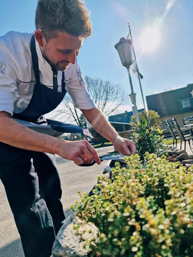 Niemeyers Landgasthof Und Pension Suderstapel Exteriör bild